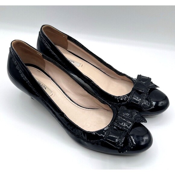 Prada Black Patent Leather Heels - Picture 2 of 16